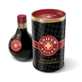 Beverages Lichior Unicum Szilva 34.5% 0.5L + Cutie